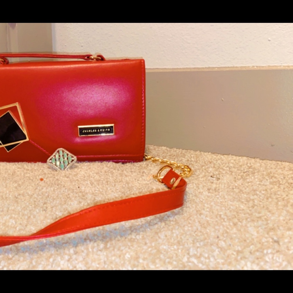 A party shoulder hanging bag